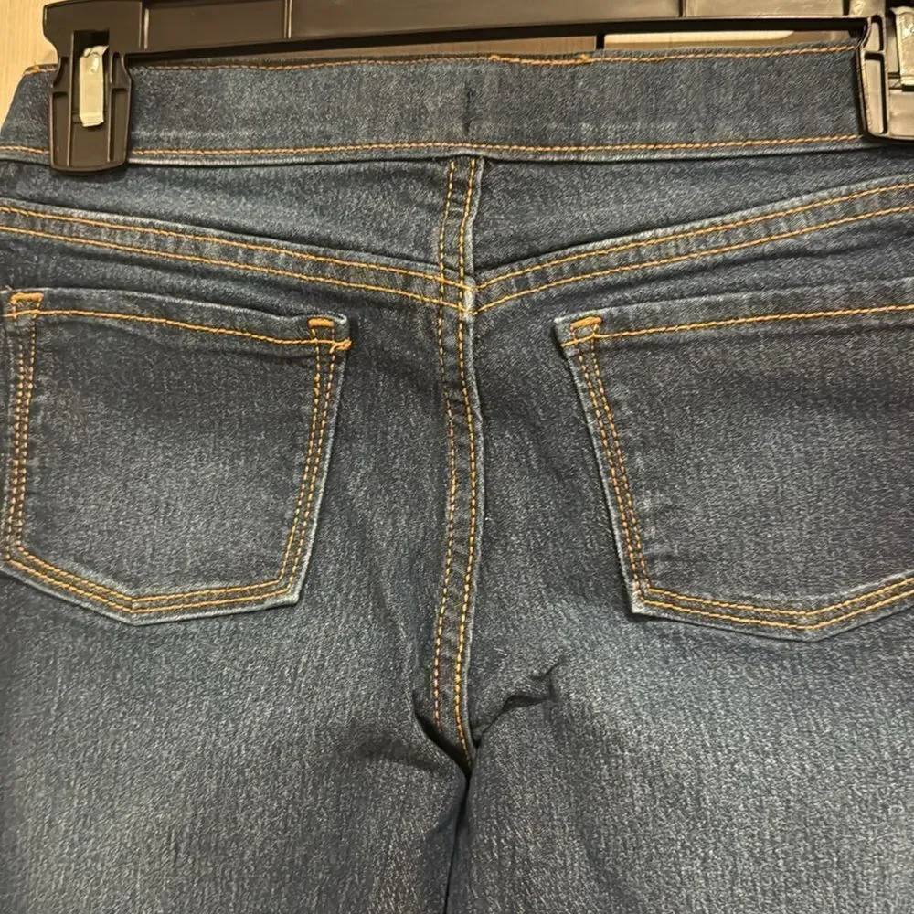 Skinny jeans a crop top